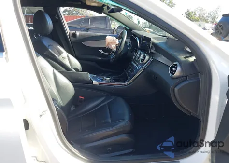 2019 Mercedes-Benz C 300 из США, поврежденный, VIN 55SWF8DB2KU288660